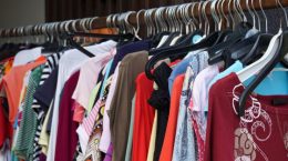 Dónde y cómo vender ropa usada