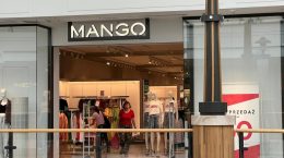 Mango cambia el nombre a su línea masculina: de H.E. a Mango Man