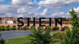 ¿Dónde está situada la tienda de Shein en Badajoz?